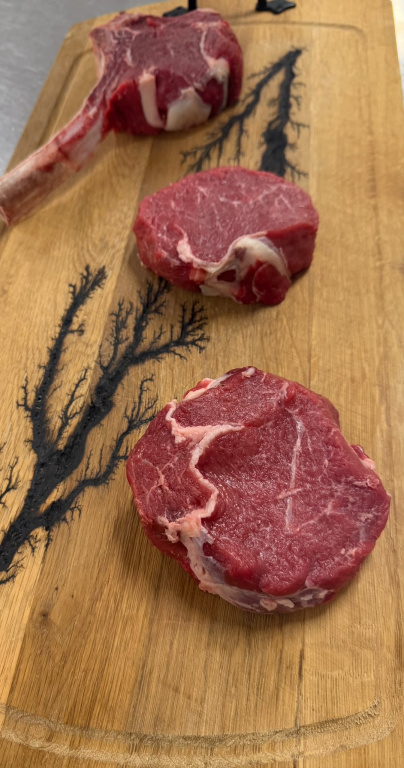 Black Angus Ribeye 100g steak